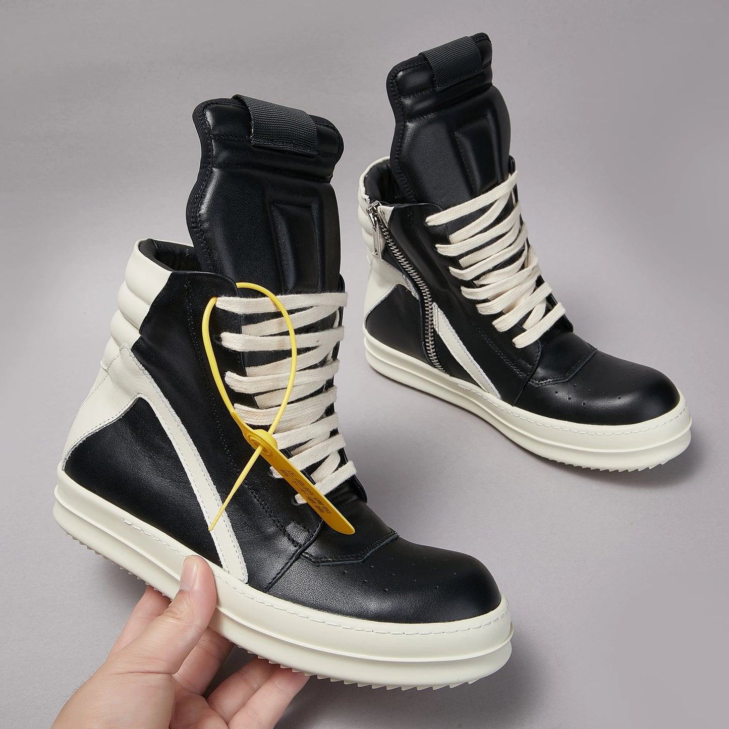 Lux Leather Owen High top sneaker.