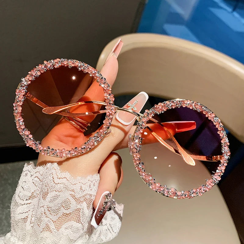Diamond fashionable sunglasses