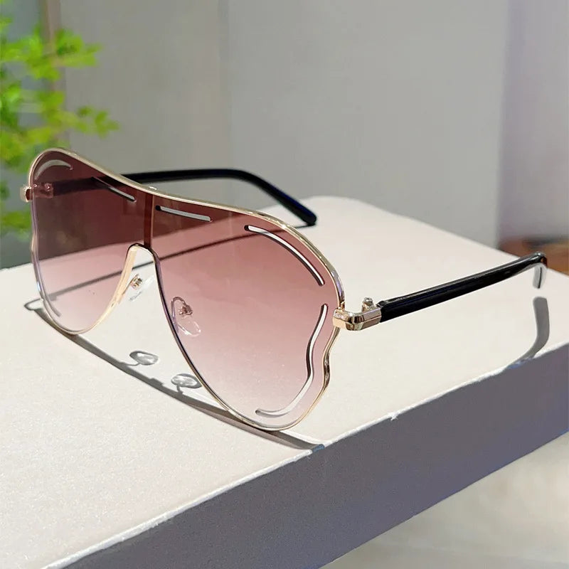 Gradient Oversized Pilot Sunglasses
