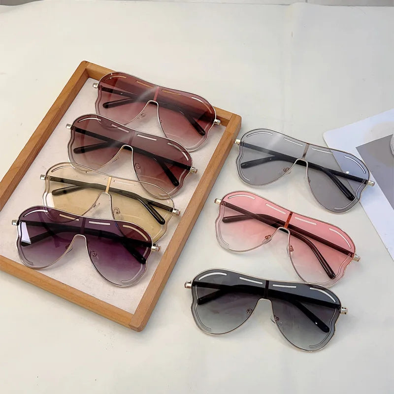 Gradient Oversized Pilot Sunglasses