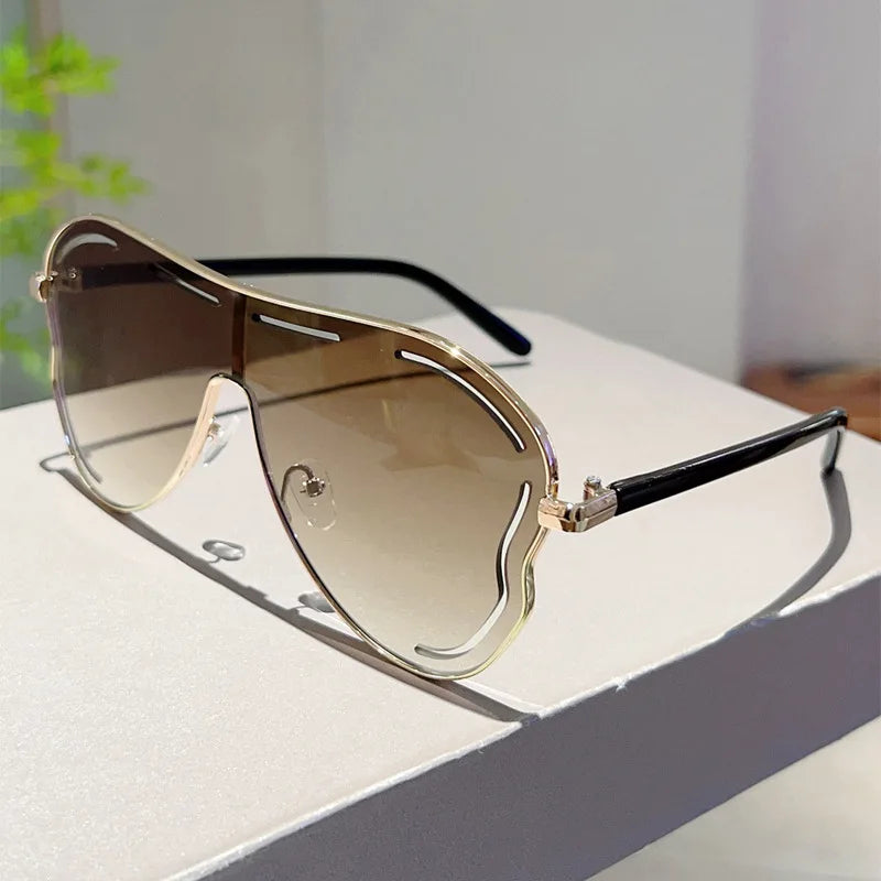 Gradient Oversized Pilot Sunglasses