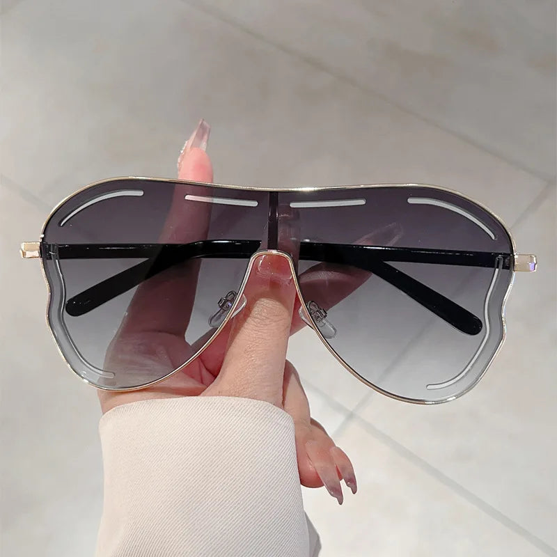 Gradient Oversized Pilot Sunglasses